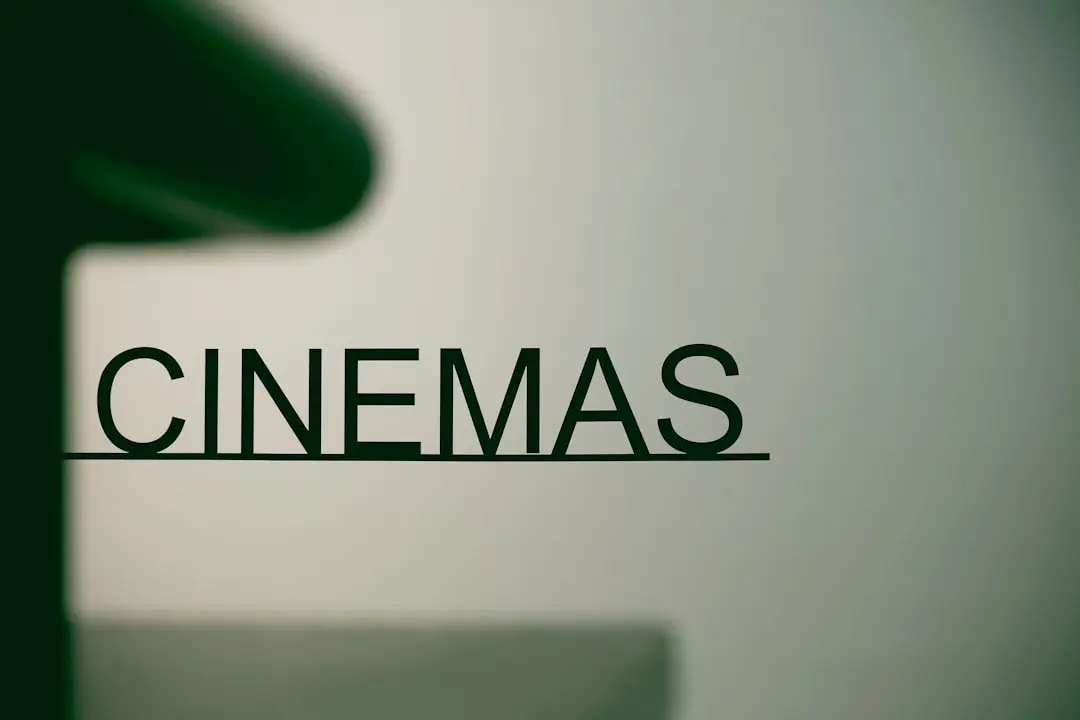 Cine sunt victimele preferate ale escrocilor cibernetici? Profilul celor care pierd averi online